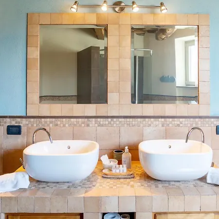 Fenice - Elegant Villa Borgo a Mozzano